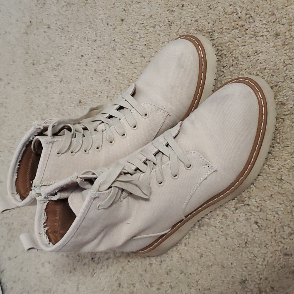 White combat lookin boots zipper size 7.5 womens